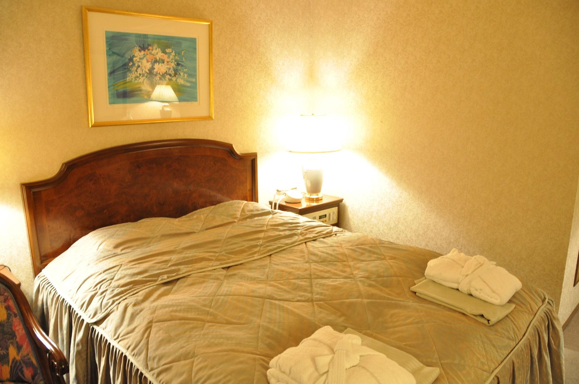 Hotel Palace Inn Toyota Toyota  Extérieur photo