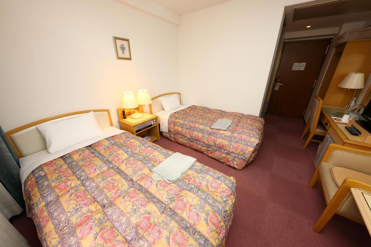 Hotel Palace Inn Toyota Toyota  Extérieur photo